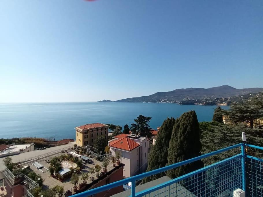 Appartamento Con Stupenda Vista Mare Zona Bristol Rapallo Exterior foto