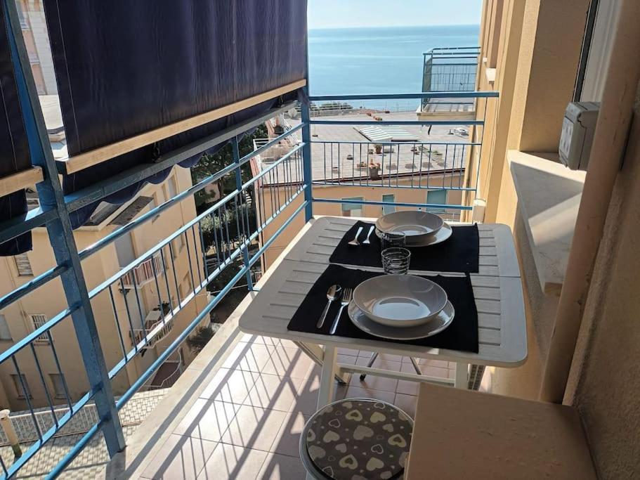 Appartamento Con Stupenda Vista Mare Zona Bristol Rapallo Exterior foto