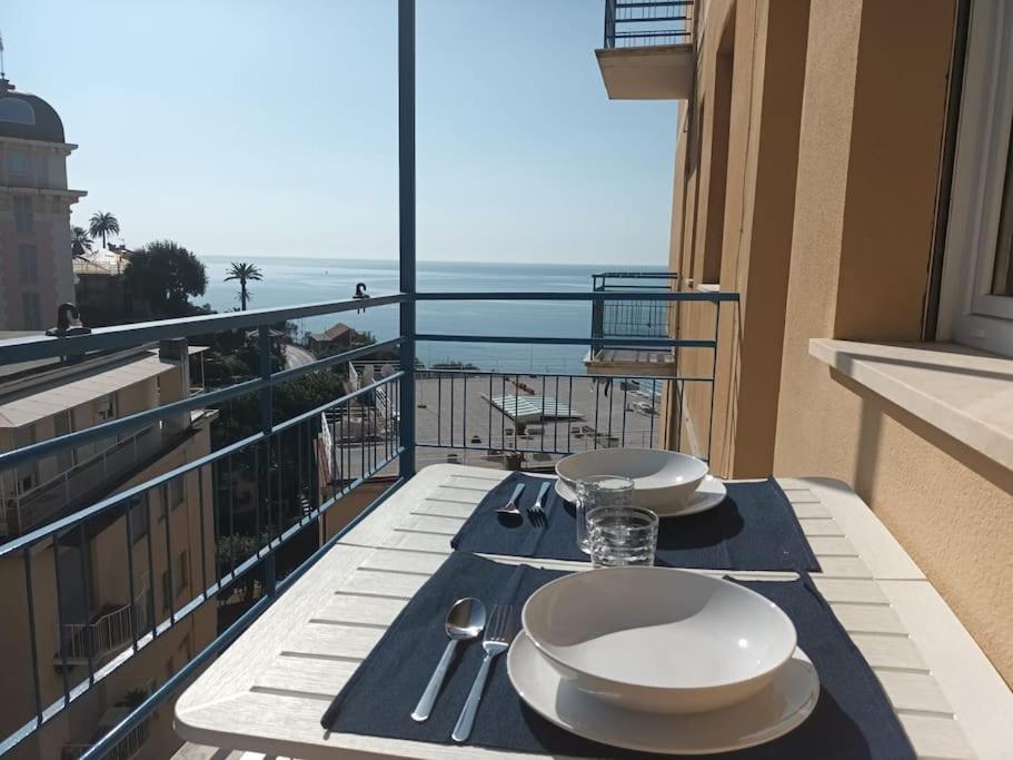 Appartamento Con Stupenda Vista Mare Zona Bristol Rapallo Exterior foto
